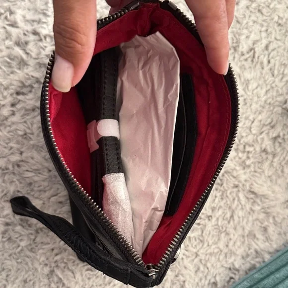 Hammitt Nash Small Black Wristlet with Red Zipper Gunmetal. NWT - Picture 4 of 4